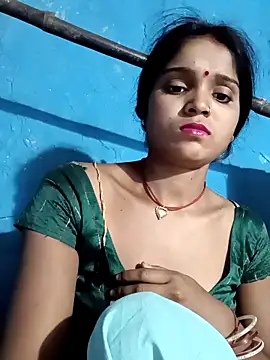 Snapshot of Harini_Gautam chatting on May 6, 6:13 pm Harini Gautam online show from May 6, 6:13 pm