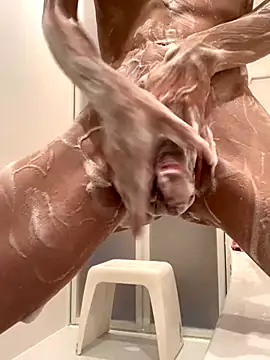 Snapshot of aki_2727 chatting on October 1, 10:43 am aki 2727 online show from October 1, 10:43 am