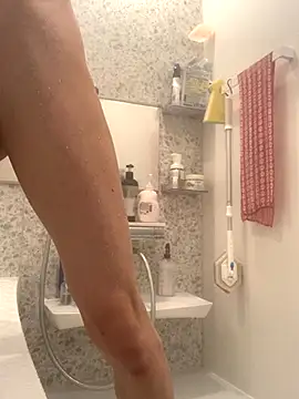 Snapshot of aki_2727 chatting on November 3, 7:53 am aki 2727 online show from November 3, 7:53 am