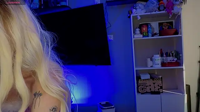 Kkkylie online show from February 5, 11:26 am