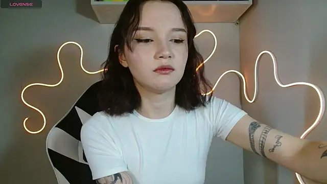 Snapshot of DemiWildcat chatting on October 26, 10:21 am DemiWildcat online show from October 26, 10:21 am