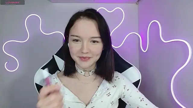 Snapshot of DemiWildcat chatting on November 5, 10:15 am DemiWildcat online show from November 5, 10:15 am