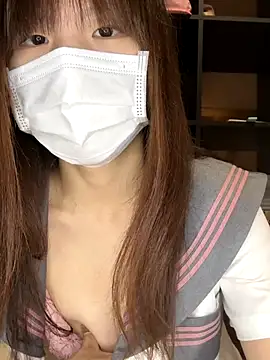 Snapshot of natsumiii chatting on October 26, 1:06 pm natsumiii online show from October 26, 1:06 pm