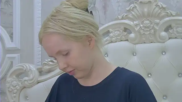 Snapshot of EllieFrosty_ chatting on May 2, 2:22 pm EllieFrosty online show from May 2, 2:22 pm