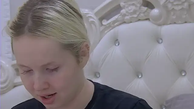 Snapshot of EllieFrosty_ chatting on July 24, 8:07 pm EllieFrosty online show from July 24, 8:07 pm