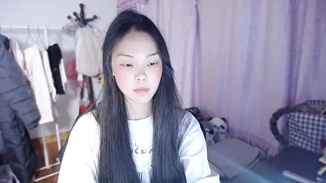 Snapshot of yao-yao_ chatting on December 5, 11:52 am yao-yao online show from December 5, 11:52 am