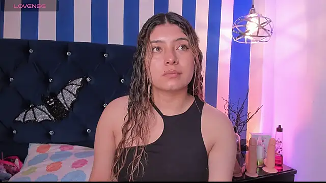 Snapshot of valeria_rouse28 chatting on October 25, 5:19 pm valeria rouse28 online show from October 25, 5:19 pm