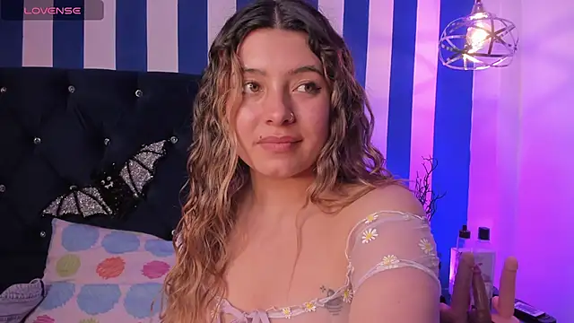 Snapshot of valeria_rouse28 chatting on November 7, 5:35 pm valeria rouse28 online show from November 7, 5:35 pm