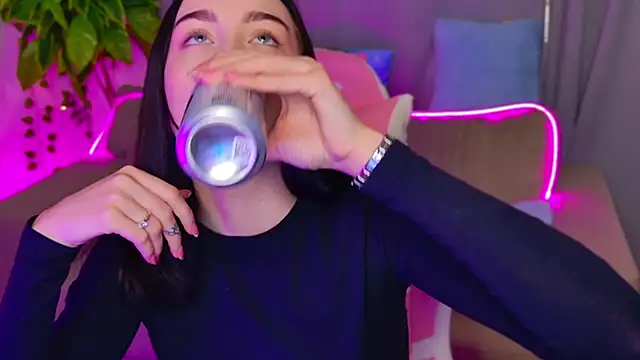 MonikaCarter online show from October 14, 11:11 am