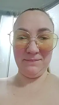 Snapshot of Kiss_Eva chatting on December 6, 10:08 pm Kiss Eva online show from December 6, 10:08 pm