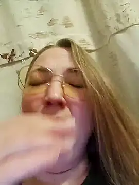 Snapshot of Kiss_Eva chatting on January 2, 9:39 pm Kiss Eva online show from January 2, 9:39 pm