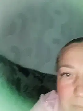 Snapshot of Kiss_Eva chatting on September 30, 1:49 pm Kiss Eva online show from September 30, 1:49 pm