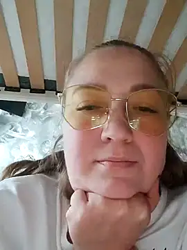 Snapshot of Kiss_Eva chatting on November 2, 1:35 pm Kiss Eva online show from November 2, 1:35 pm