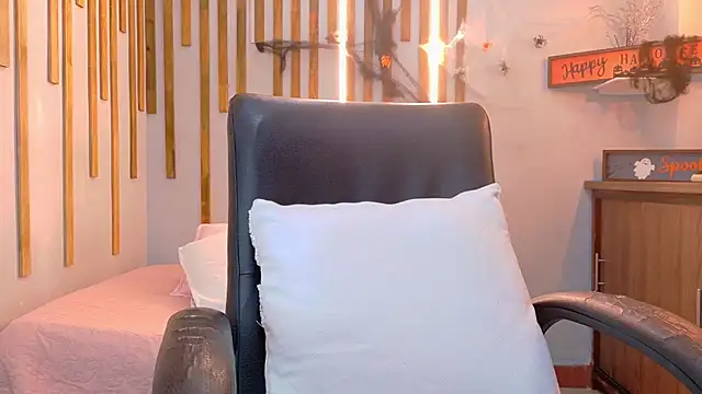 Snapshot of Angel_saez chatting on November 1, 12:07 pm Angel saez online show from November 1, 12:07 pm