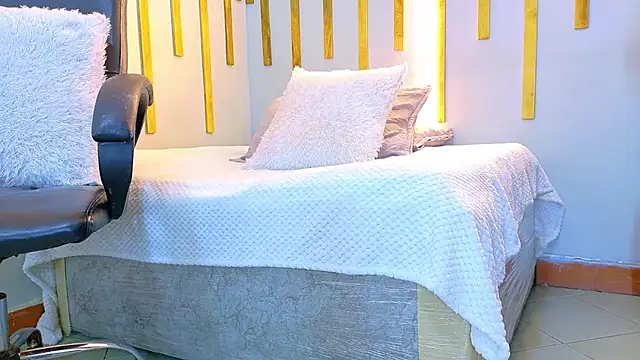 Snapshot of Angel_saez chatting on November 26, 10:49 am Angel saez online show from November 26, 10:49 am