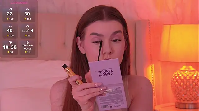 AshleyEvance online show from July 4, 6:19 am