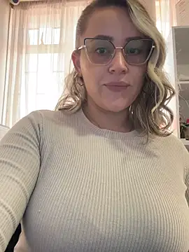 CurvyLust x online show from December 16, 1:38 pm