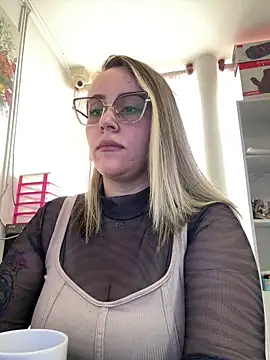 CurvyLust x online show from February 17, 2:46 pm