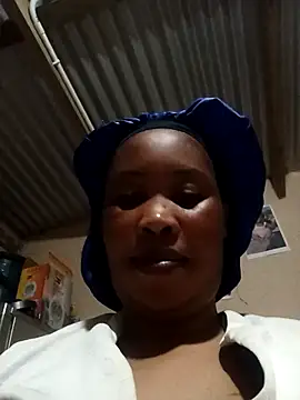 Snapshot of OCEANSQUITERXXX chatting on August 2, 3:54 pm OCEANSQUITERXXX online show from August 2, 3:54 pm