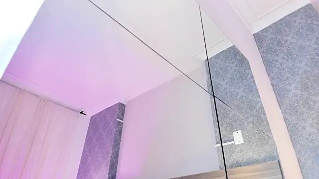 MiilaBlake online show from September 19, 7:58 pm