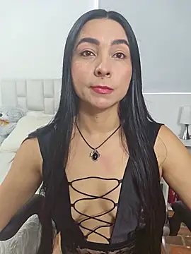 Snapshot of Ms_milarose chatting on December 14, 7:51 pm Ms milarose online show from December 14, 7:51 pm