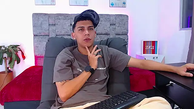 Snapshot of david_santos16 chatting on September 22, 11:18 pm david santos16 online show from September 22, 11:18 pm