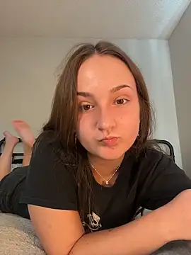 MadilynX777 online show from October 21, 10:10 pm