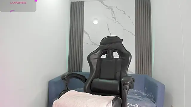 ShaunaDream online show from October 2, 3:13 am