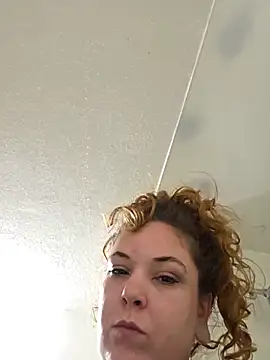 LacyLaurent online show from May 31, 10:33 am