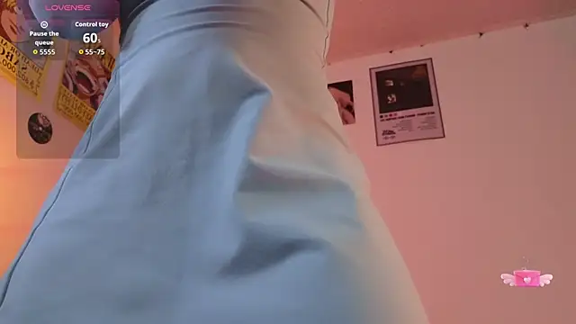 Snapshot of bella_thixx chatting on February 15, 4:31 am bella thixx online show from February 15, 4:31 am