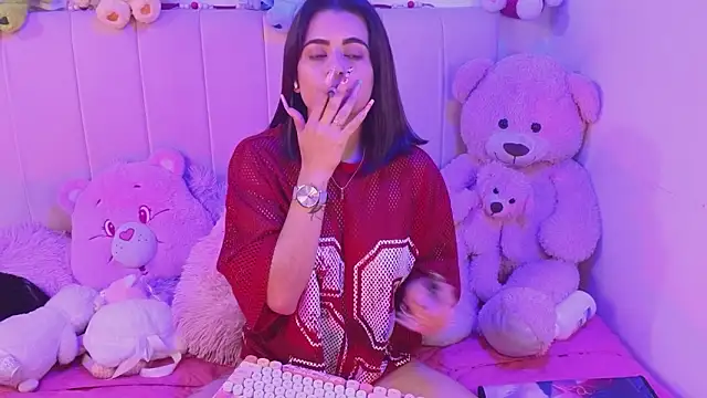 Snapshot of bella_thixx chatting on March 13, 4:08 am bella thixx online show from March 13, 4:08 am