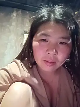 quynhkoolbae online show from April 28, 1:16 pm