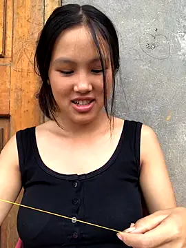 Snapshot of May_nhi chatting on September 9, 8:14 am May nhi online show from September 9, 8:14 am