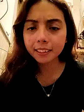 Snapshot of MoonBlueSex chatting on October 5, 4:22 am MoonBlueSex online show from October 5, 4:22 am