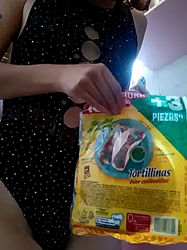 Snapshot of MoonBlueSex chatting on October 6, 3:09 pm MoonBlueSex online show from October 6, 3:09 pm