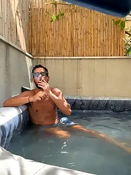 Snapshot of husbandandwifetobe chatting on September 26, 10:30 am husbandandwifetobe online show from September 26, 10:30 am