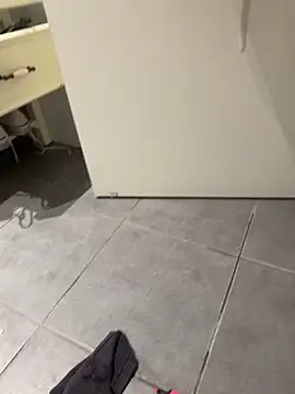 Snapshot of husbandandwifetobe chatting on October 22, 7:57 pm husbandandwifetobe online show from October 22, 7:57 pm