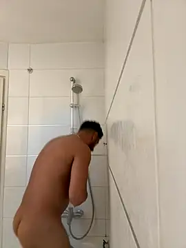 Snapshot of husbandandwifetobe chatting on November 28, 1:03 pm husbandandwifetobe online show from November 28, 1:03 pm