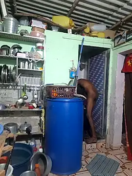 Snapshot of akshant1234 chatting on April 5, 1:47 am akshant1234 online show from April 5, 1:47 am