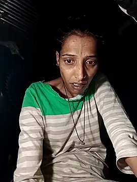 Snapshot of Pinki_thakur_1 chatting on July 14, 6:35 pm Pinki thakur 1 online show from July 14, 6:35 pm