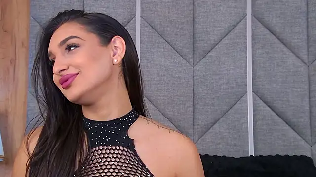 Kimberlymav online show from February 7, 5:00 am