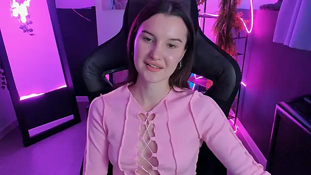 Snapshot of AgataWillis chatting on October 13, 1:22 pm AgataWillis online show from October 13, 1:22 pm