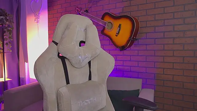 AgataWillis online show from February 7, 5:55 am