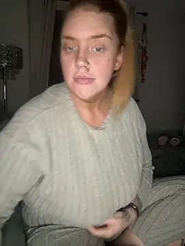 Snapshot of MysteriousMylaX chatting on December 19, 6:15 pm MysteriousMylaX online show from December 19, 6:15 pm