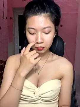 Snapshot of Phthao chatting on October 31, 2:18 pm Phthao online show from October 31, 2:18 pm