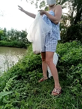 Snapshot of linda_bae00 chatting on June 22, 11:35 pm linda bae00 online show from June 22, 11:35 pm