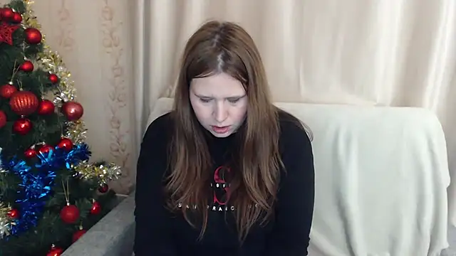 Snapshot of AdelinaLawson chatting on December 27, 6:31 pm AdelinaLawson online show from December 27, 6:31 pm