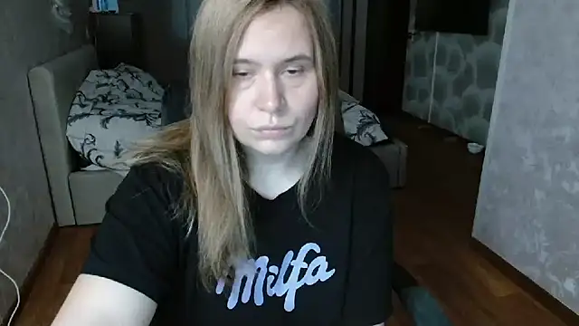 AdelinaLawson online show from May 8, 7:46 am
