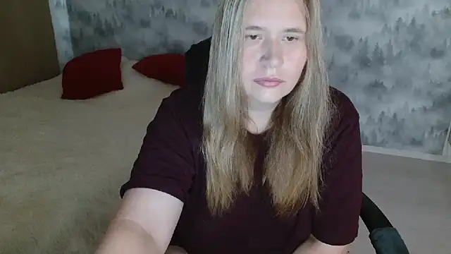 Snapshot of AdelinaLawson chatting on August 2, 10:35 am AdelinaLawson online show from August 2, 10:35 am