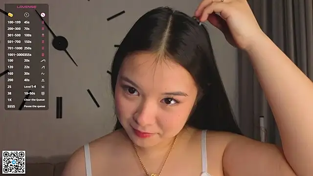 AlberthaEscue online show from October 19, 4:02 am